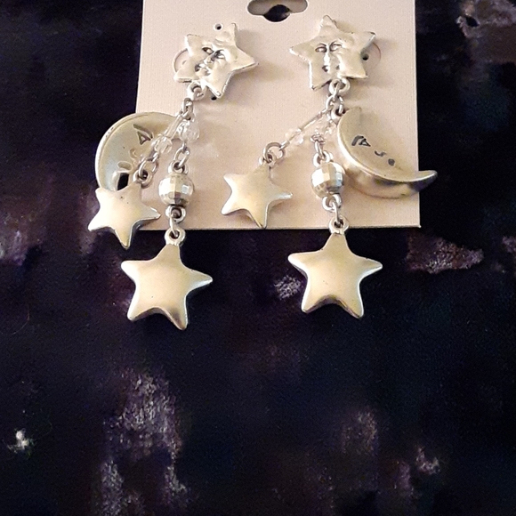 unknown Jewelry - Moon & star earrings
